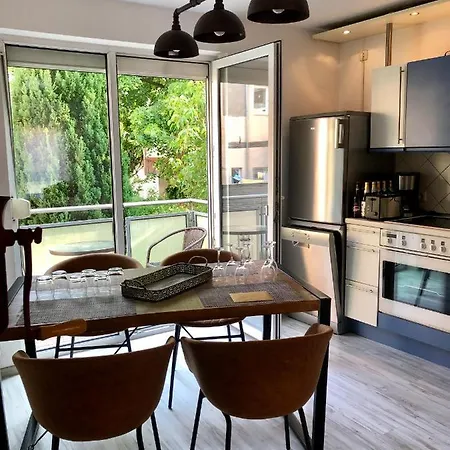 Ferienhaus - Am Kuetertor - Alle Apartments Mit Terrasse Oder Balkon - Preis Inclusive 5 Prozent Bettensteuer Stralsund Buitenkant foto