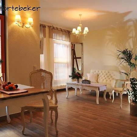 Ferienhaus - Am Kuetertor - Alle Apartments Mit Terrasse Oder Balkon - Preis Inclusive 5 Prozent Bettensteuer Stralsund Buitenkant foto