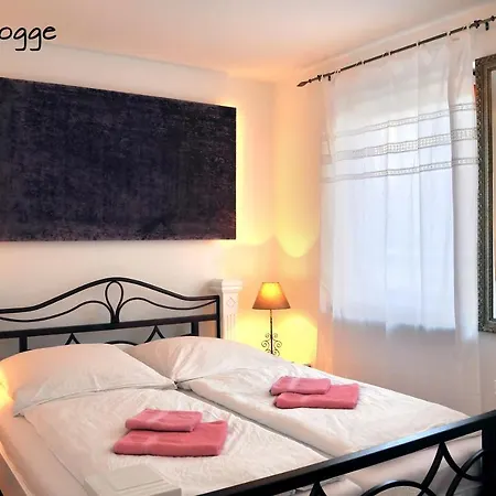 Ferienhaus - Am Kuetertor - Alle Apartments Mit Terrasse Oder Balkon - Preis Inclusive 5 Prozent Bettensteuer Stralsund Buitenkant foto