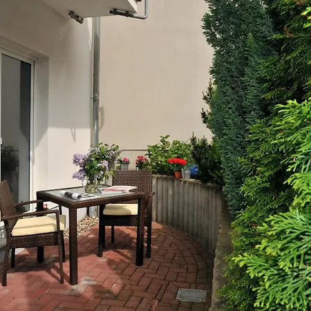 Ferienhaus - Am Kuetertor - Alle Apartments Mit Terrasse Oder Balkon - Preis Inclusive 5 Prozent Bettensteuer Stralsund Buitenkant foto